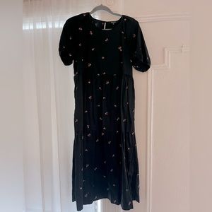 Madewell black cotton puff sleeve dress with embroidered flowers
